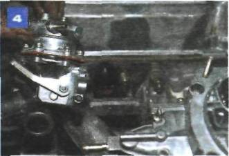 Снятие топливного насоса на автомобиле с двигателем УМПО-331