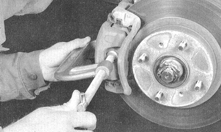  Замена тормозных колодок дисковых тормозных механизмов Nissan Maxima QX