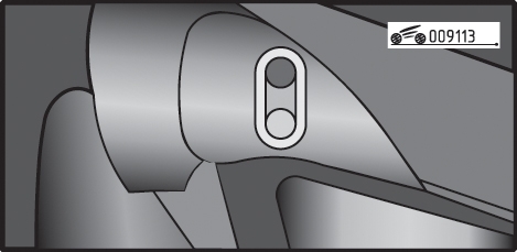 Расположение выключателей управления электрическим стеклоподъемником на двери пассажира