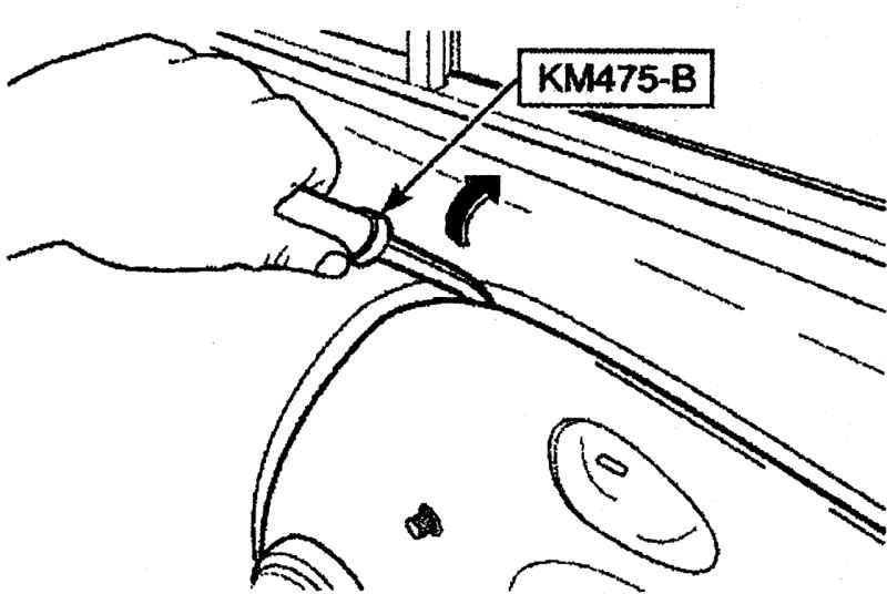 Съемник КМ475—В для отделения панели обивки передней двери от двери